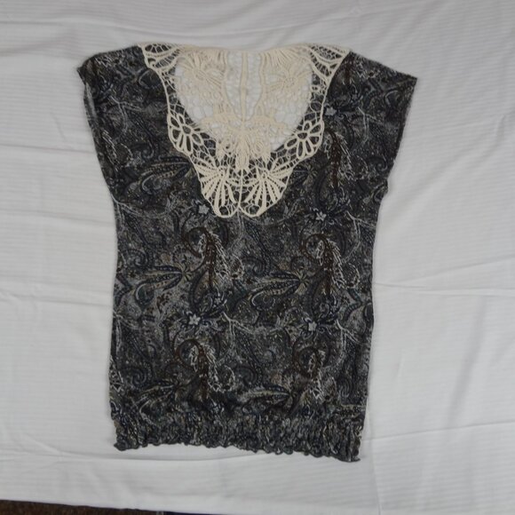 NO BOUNDARIES CROCHET BACK PAISLEY LARGE WOMENS BLOUSE T-SHIRT L234 - Picture 7 of 8